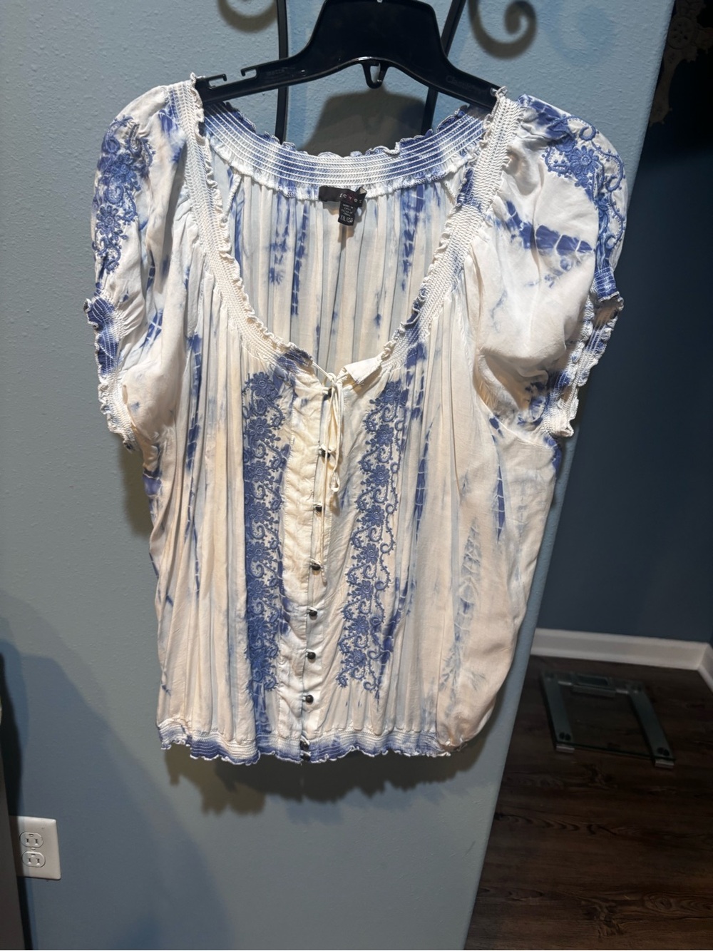 Boho White and Blue Floral Peasant Top Tie Dye Plus Sz XXL Ruffle Bottom